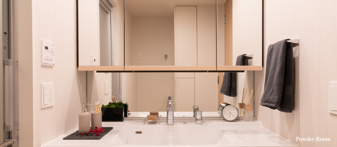 POWDER ROOM
