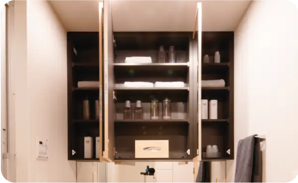 三面鏡付洗面化粧台 収納スペース 参考写真